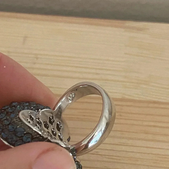 Joan Boyce Crystal Flower Statement Fashion Ring - Picture 4 of 8